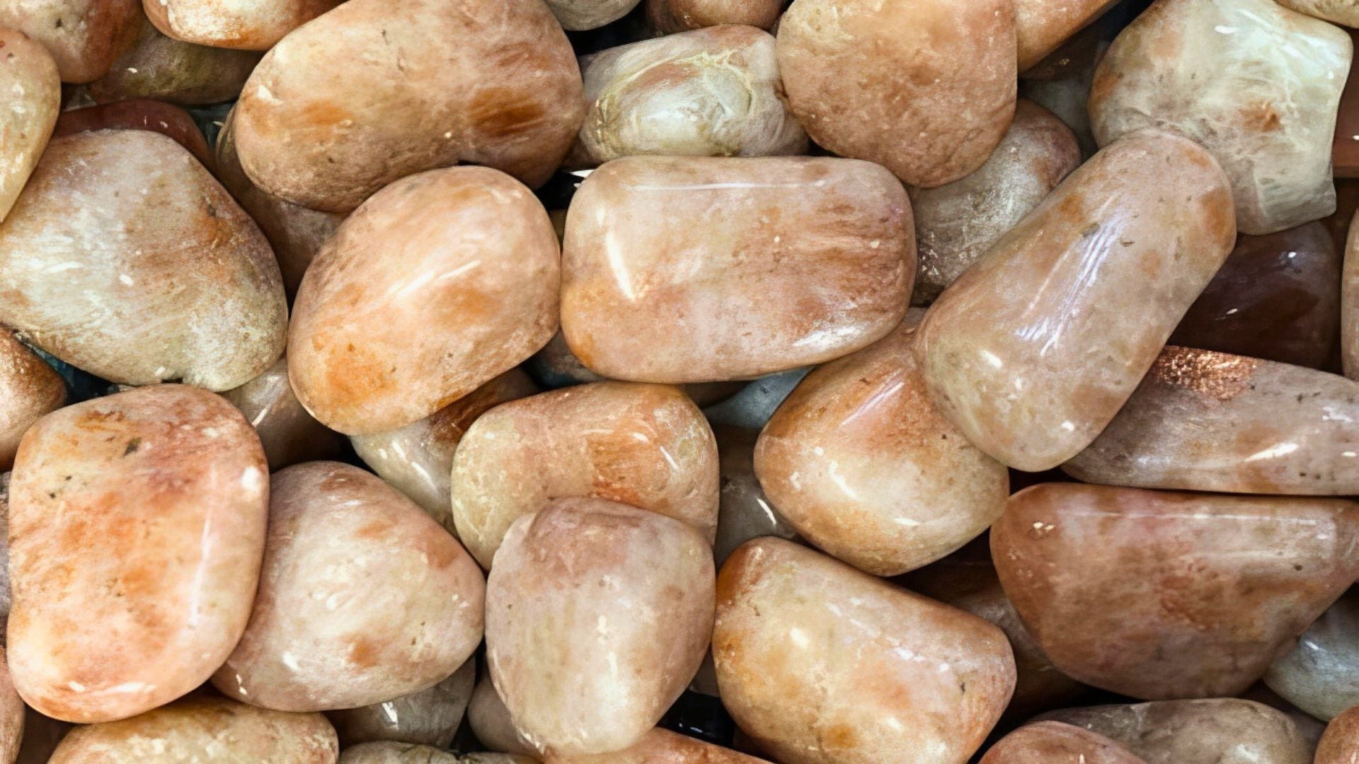 A pile of sunstone crystal chips