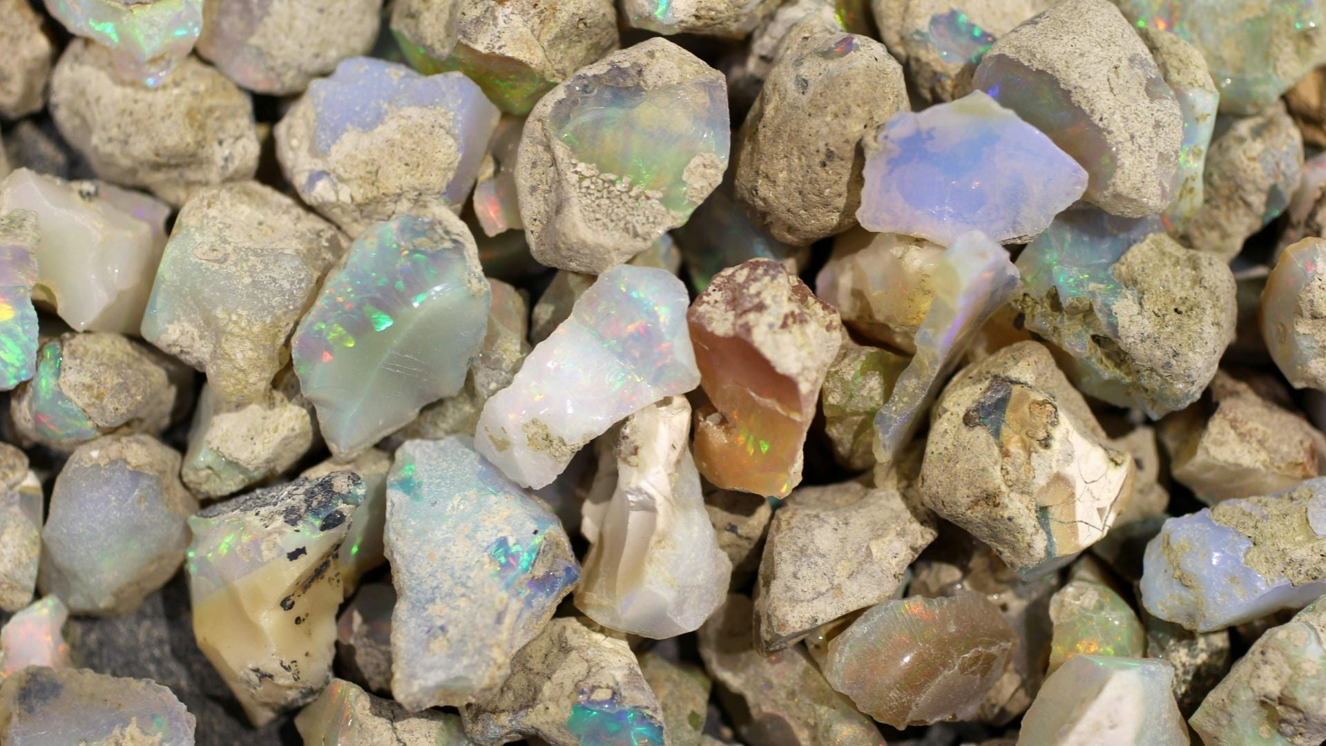 Opal Properties Mooncat Crystals