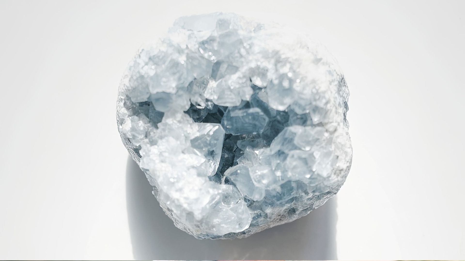 Celestite crystals for stress and anxiety