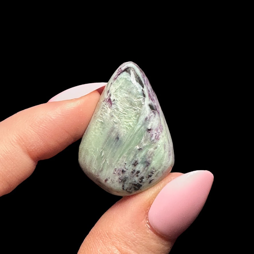 Kammererite Freeform - Mooncat Crystals